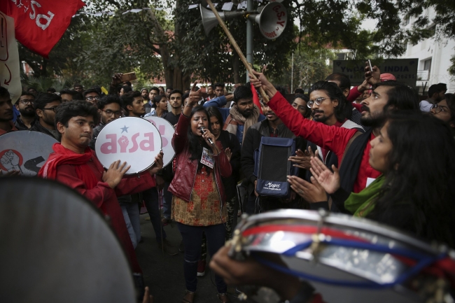Hindistan'da genç işsizlerden hükümet protestosu